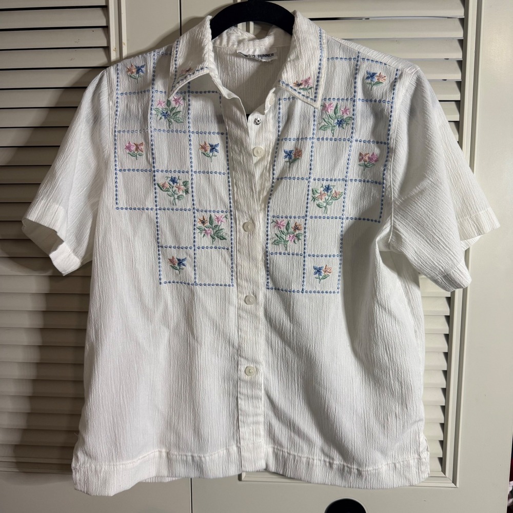 Alfred Dunner Petite White Floral Embroidered Short Sleeve Button Down Shirt M